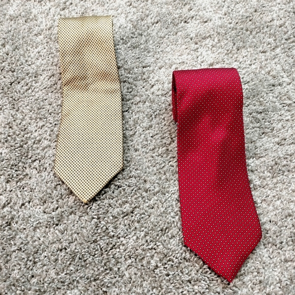 Vintage 2-Pack Tommy Hilfiger Silk Red and Gold Men's Ties - Picture 1 of 7